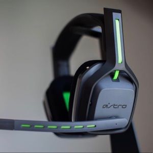 Astro A20 wireless gaming headset